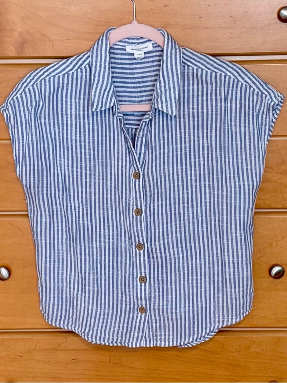 beachlunchlounge Blue and White Striped Button-Down Cap Sleeve 100% cotton Top